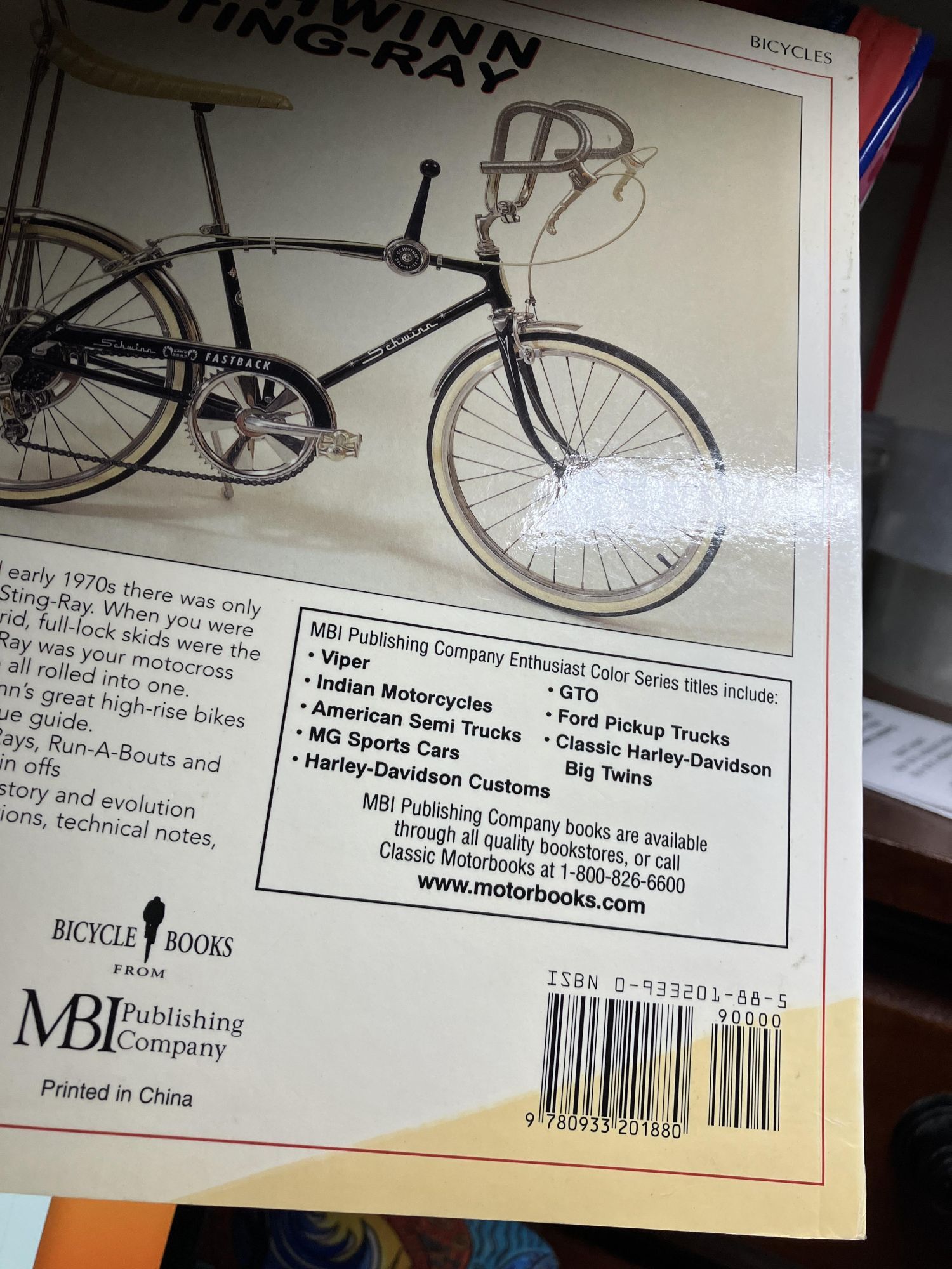 classic schwinn bicycles book Standard Catalog Of 1895-2004: Mitchel, Doug: 9780873498845 Books and muscle bikes Schwinn Bicycles Collegiate Models Owner's