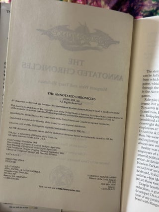 The Annotated Chronicles (Dragonlance Trilogy - Dragons of Autumn Twilight, Dragons of Winter Night and Dragons of Spring Dawning)