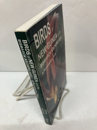 Birds of New Guinea and the Bismarck Archipelago : A Photographic Guide