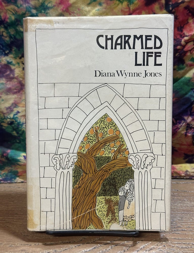 Item #118967 Charmed Life. Diana Wynne Jones.