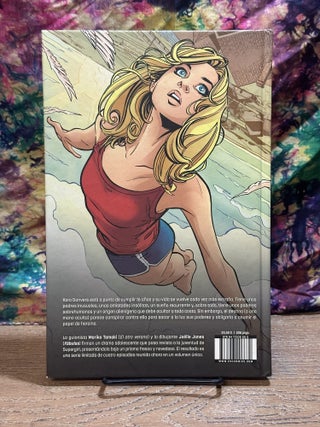 Supergirl: Fuera de lo Com&uacute;n