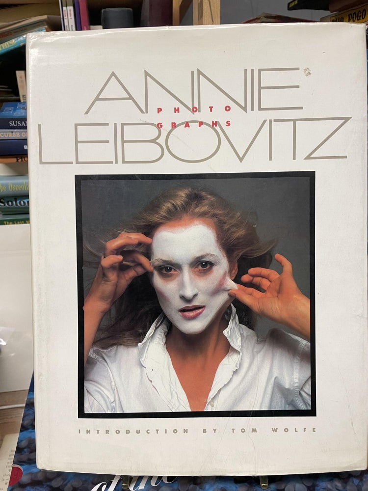 Item #80396 Annie Leibovitz: Photographs. Annie Leibovitz.