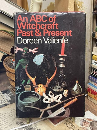 Item #87907 An ABC of Witchcraft Past & Present. Doreen Valiente