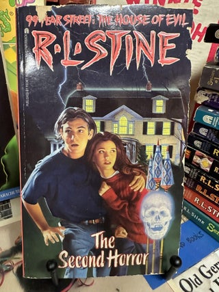 Item #95351 The Second Horror (99 Fear Street: The House of Evil). R. L. Stine